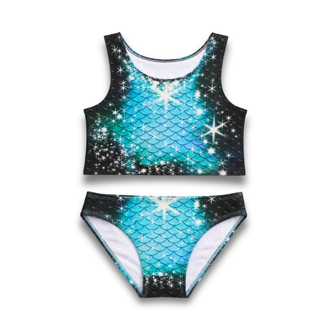 Bikiniset Sparkle Splash in blauw met glinsterende schubben, perfect voor zeemeerminnen en zwemmers in het zwembad.
